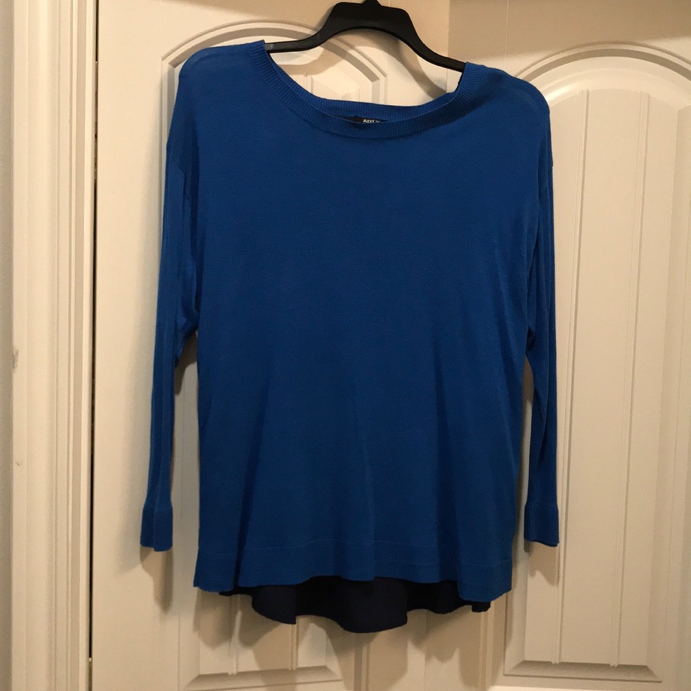 Women’s tops
